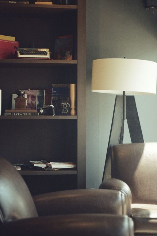 How to Create a Cozy Reading Nook in Your Home